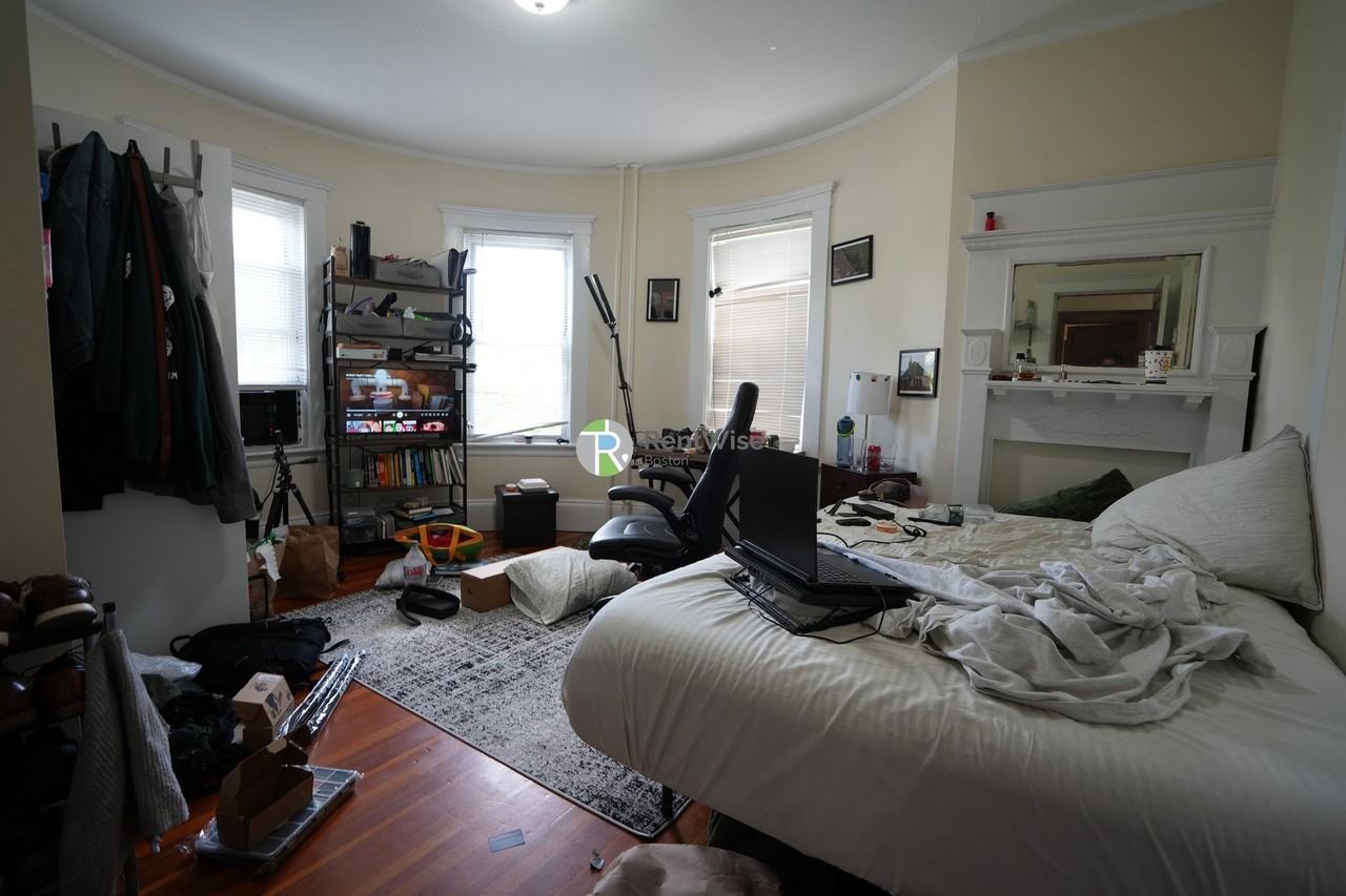 46 Tremont St #2 - Photo 7 of 18