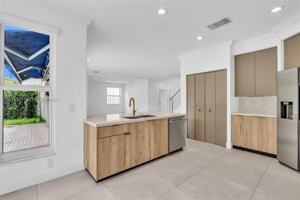 featured image of 3433 Sw 52nd Ave #3433