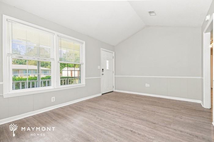 4426 Hardwood St - Photo 5 of 14