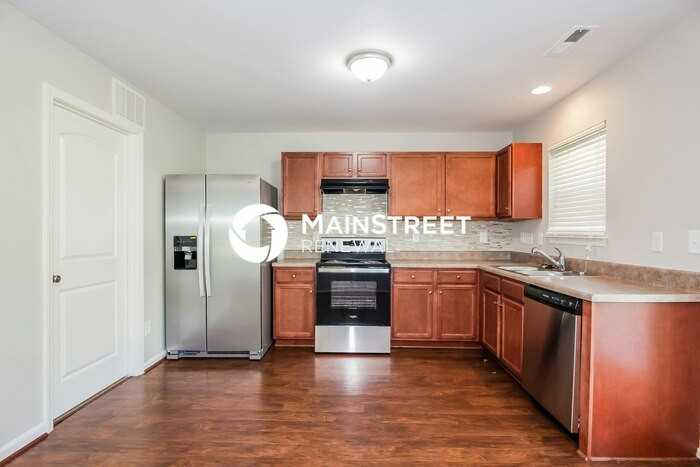 900 Cassidy Dr - Photo 5 of 16