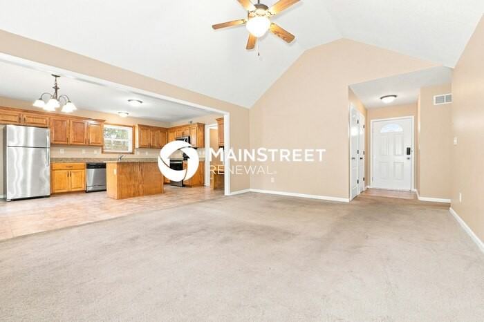 12423 E 56th St - Photo 5 of 19