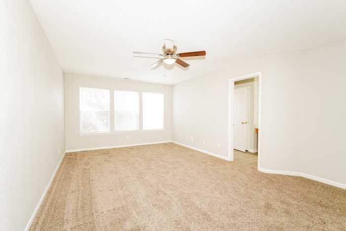 466 Harmony Dr - Photo 5 of 13