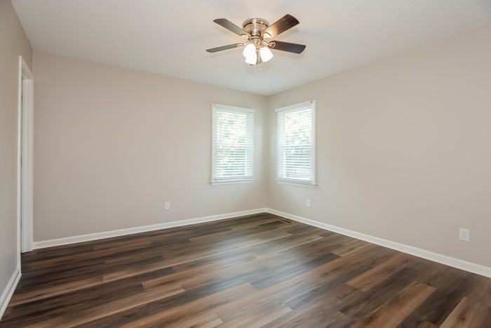 103 Duff St - Photo 6 of 10