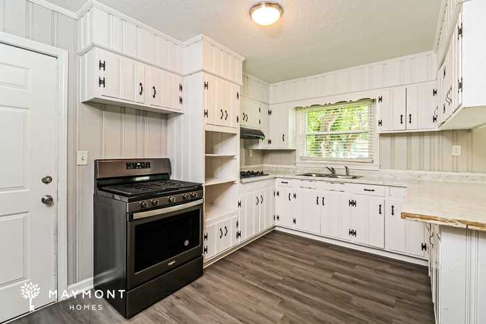 1200 East Dr - Photo 6 of 12