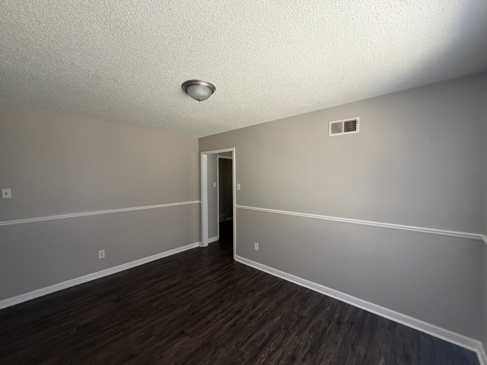 7028 Rose Trail Dr - Photo 4 of 22