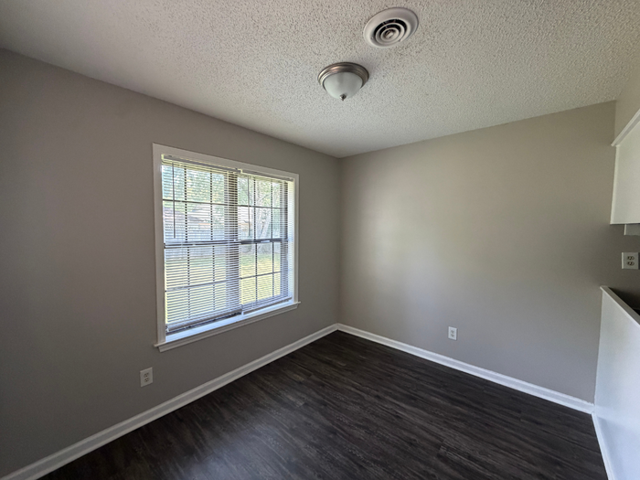 7028 Rose Trail Dr - Photo 7 of 22