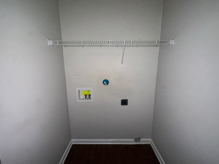 5674 Sycamore Woods Dr - Photo 6 of 15