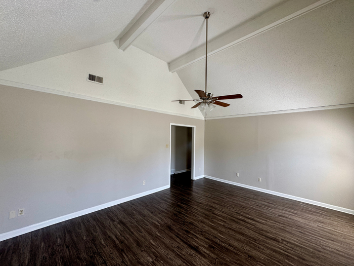 4531 Crump Rd - Photo 3 of 25
