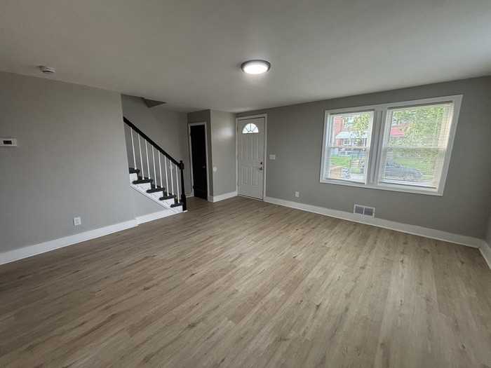 3699 Bonview Ave - Photo 5 of 17