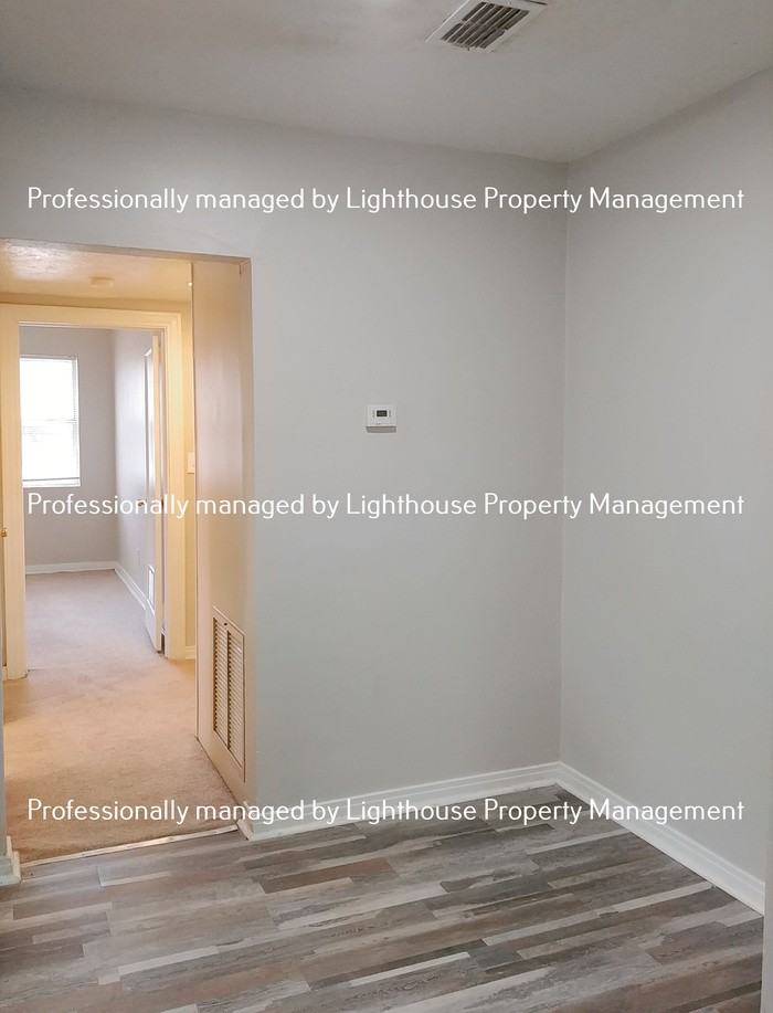 2010 Dellwood Ave - Photo 5 of 12