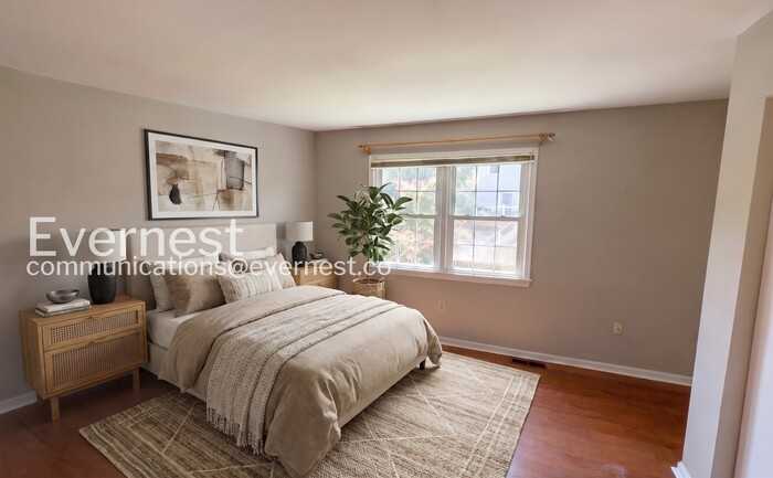 4607 Charlton Ct - Photo 4 of 16
