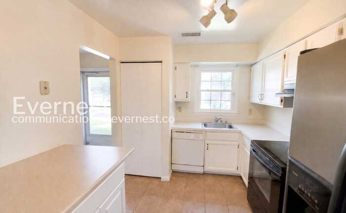 4607 Charlton Ct - Photo 6 of 16