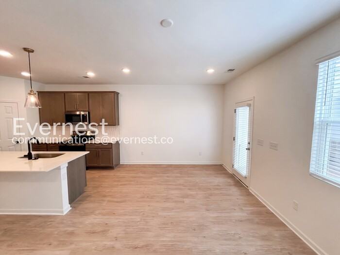 2900 Suzanne Landon Dr #31D4 - Photo 6 of 26