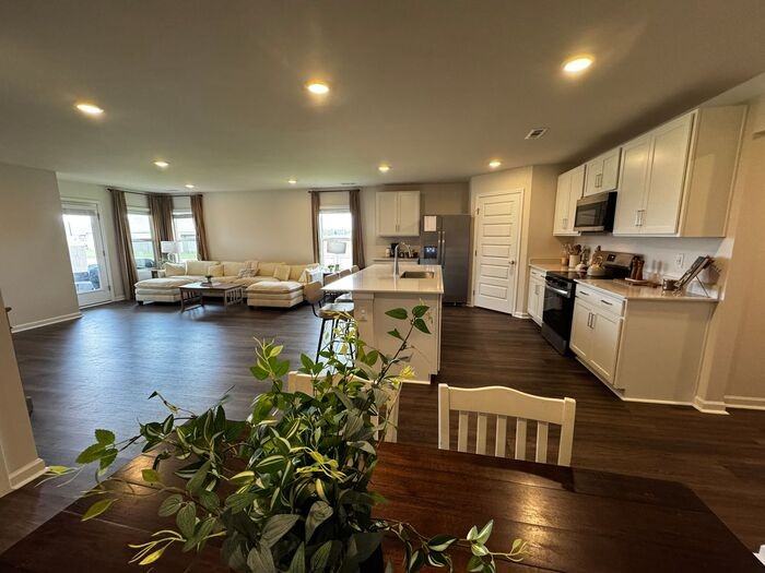 403 Jackson Point Cir - Photo 7 of 31