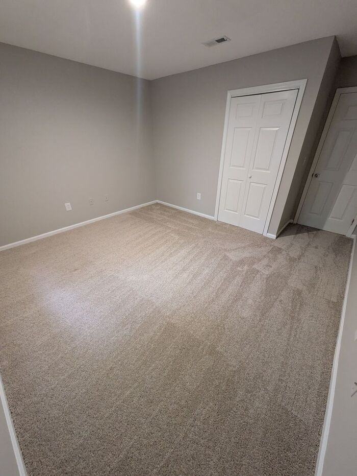 41 22nd Ave Ne - Photo 5 of 9