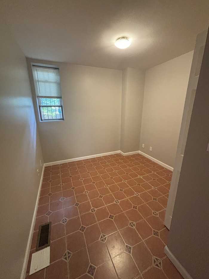 1099 Hollins St #1 - Photo 3 of 7