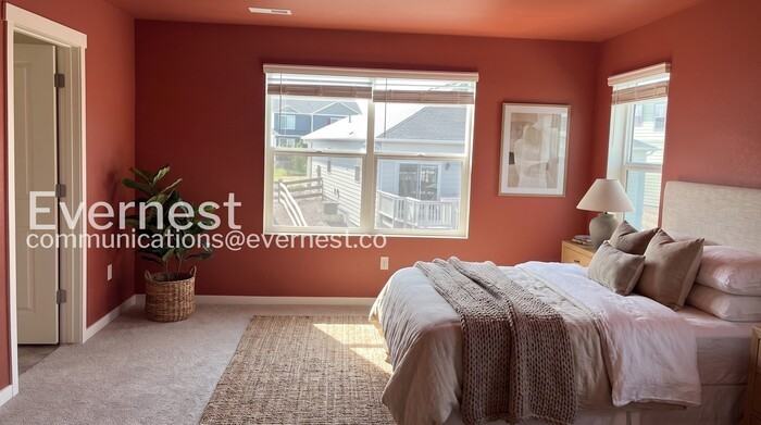 135 65th Ave - Photo 3 of 29