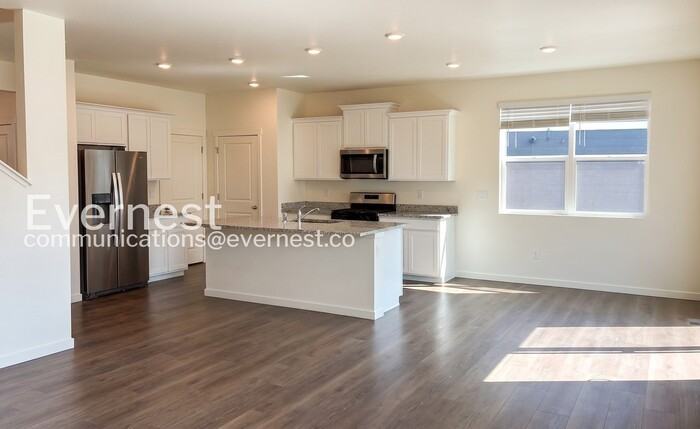 135 65th Ave - Photo 6 of 29