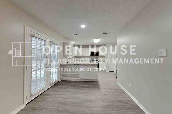 20402 Avery Point Dr - Photo 6 of 24
