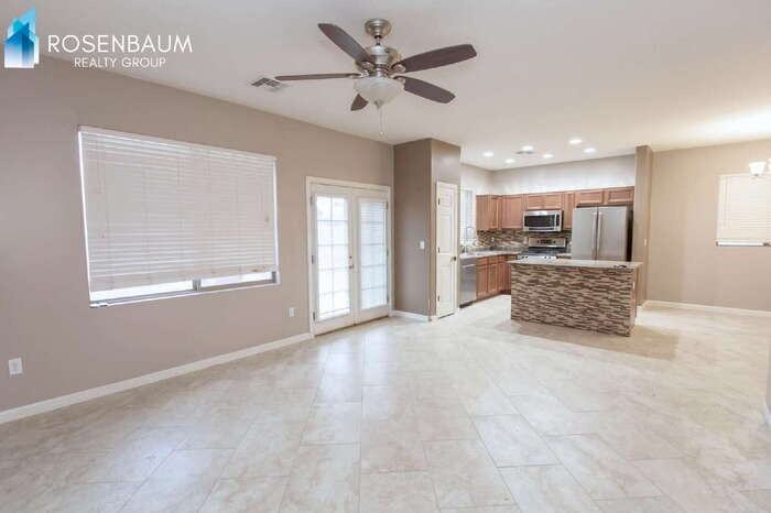 12060 W Makenna Ln - Photo 4 of 13