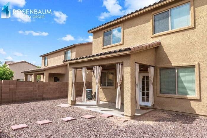 12060 W Makenna Ln - Photo 5 of 13