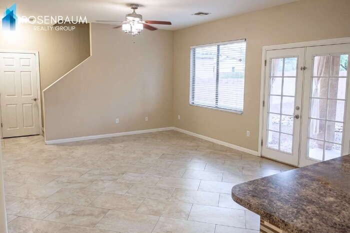 12060 W Makenna Ln - Photo 6 of 13