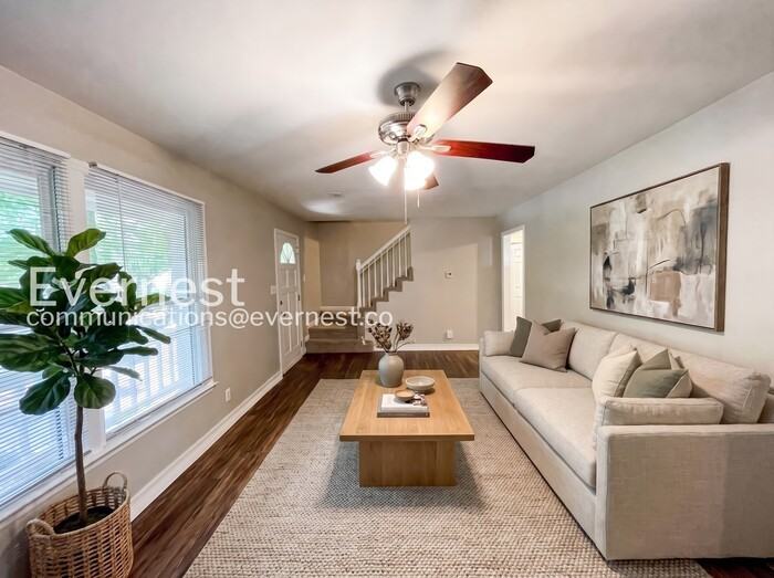 1310 Sun Valley Rd - Photo 3 of 31