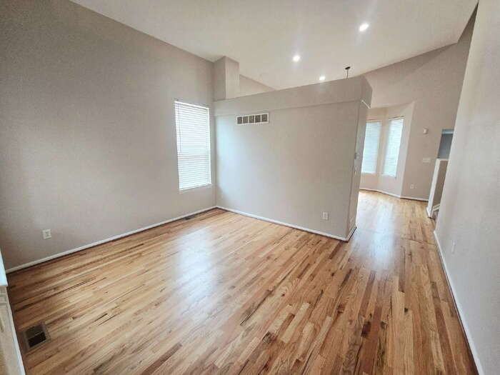 10707 Cherrington St - Photo 2 of 22