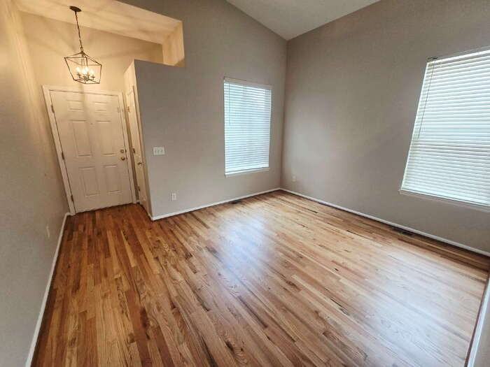 10707 Cherrington St - Photo 3 of 22