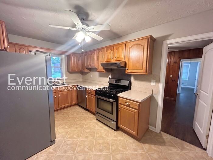 2262 Alpha Dr - Photo 7 of 21