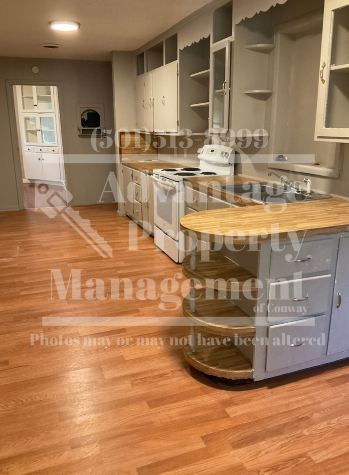 702 2nd St #A - Photo 4 of 13