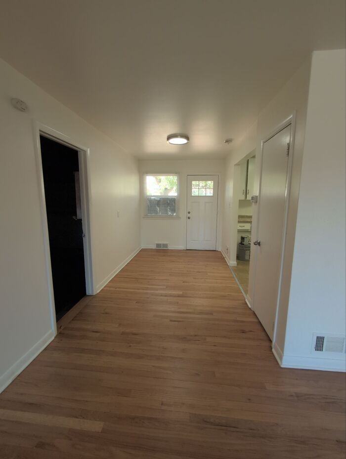725 Lima St - Photo 5 of 20