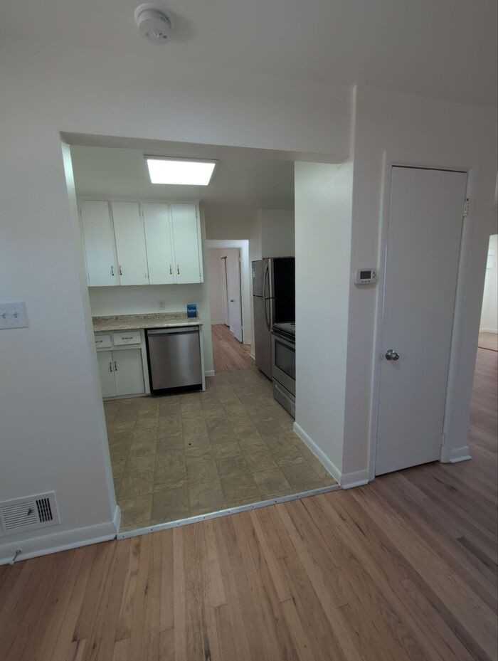 725 Lima St - Photo 6 of 20