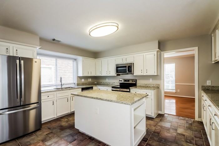 3610 Cresswell Ct - Photo 7 of 22