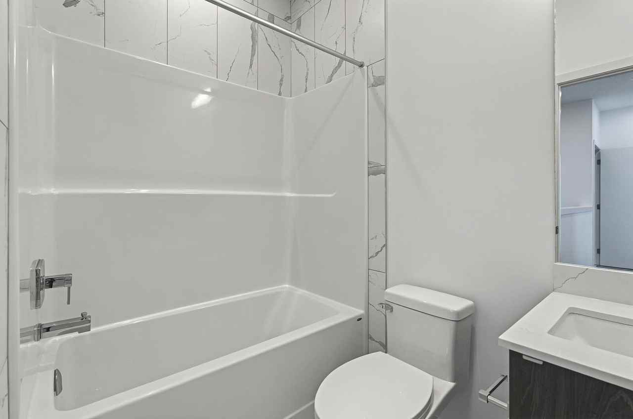 15020 93 Ave Nw - Photo 6 of 10