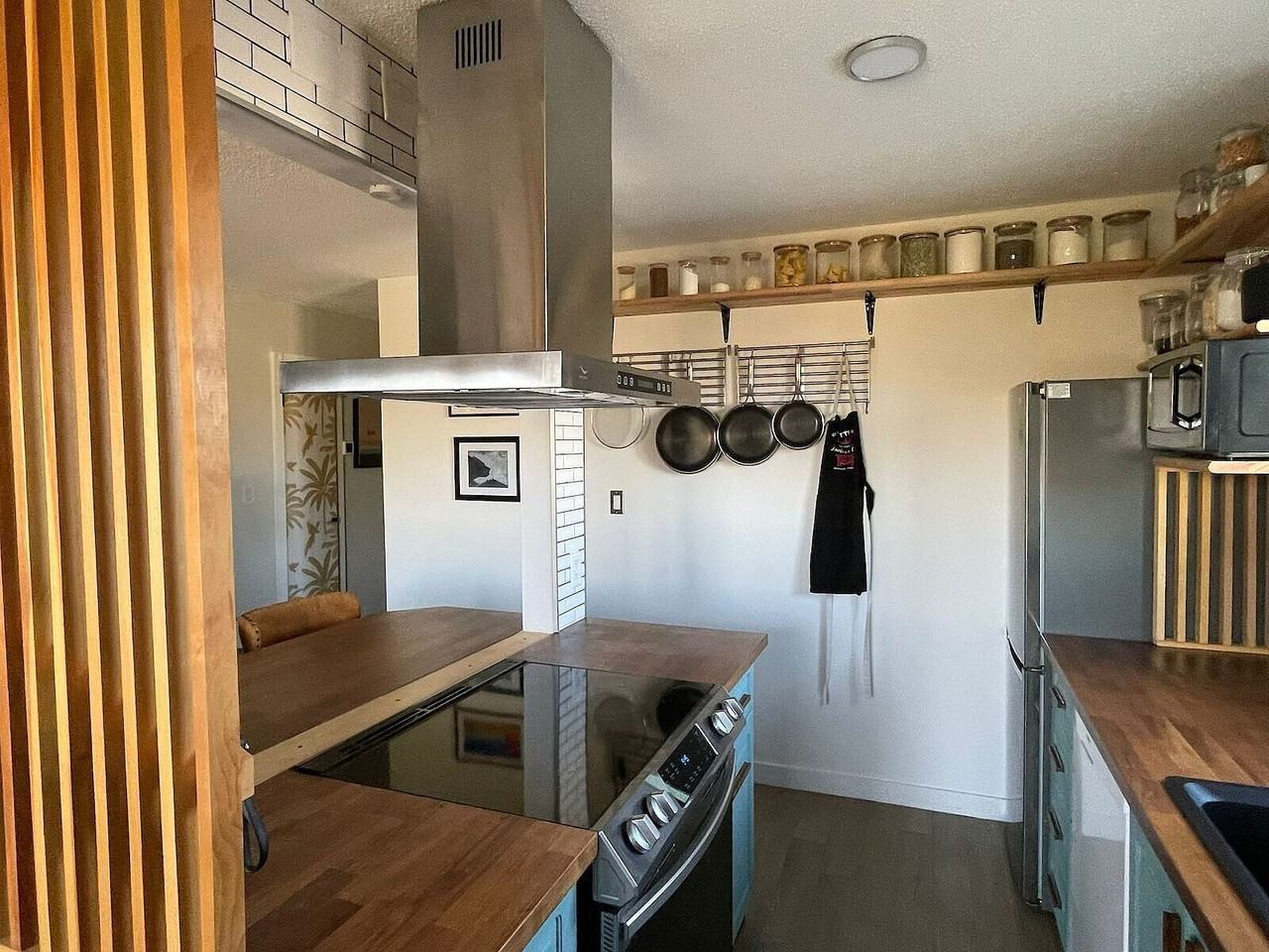 1320 Pepperwood Place - Photo 6 of 17