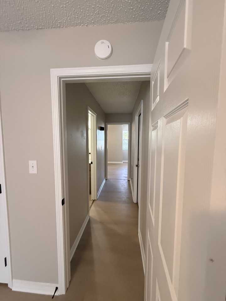 100 Dee Ann Dr #1A - Photo 5 of 10