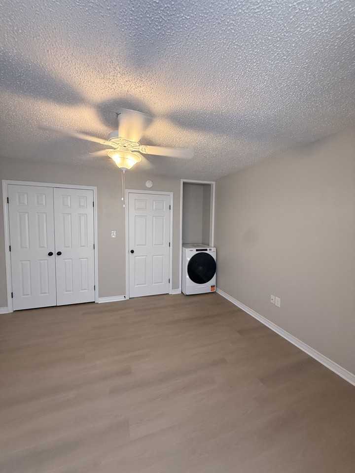 100 Dee Ann Dr #1A - Photo 6 of 10