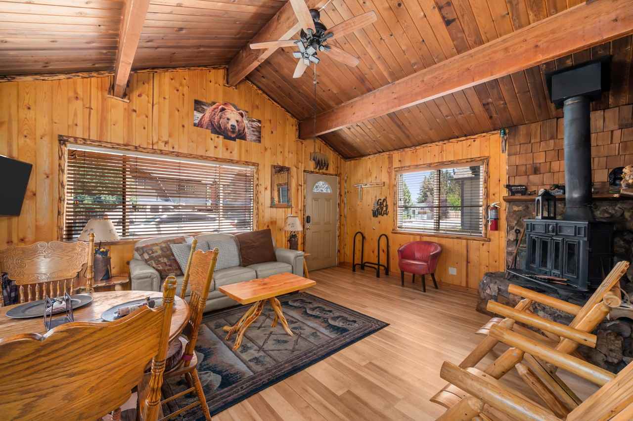 906 W Country Club Blvd #906 - Photo 4 of 19