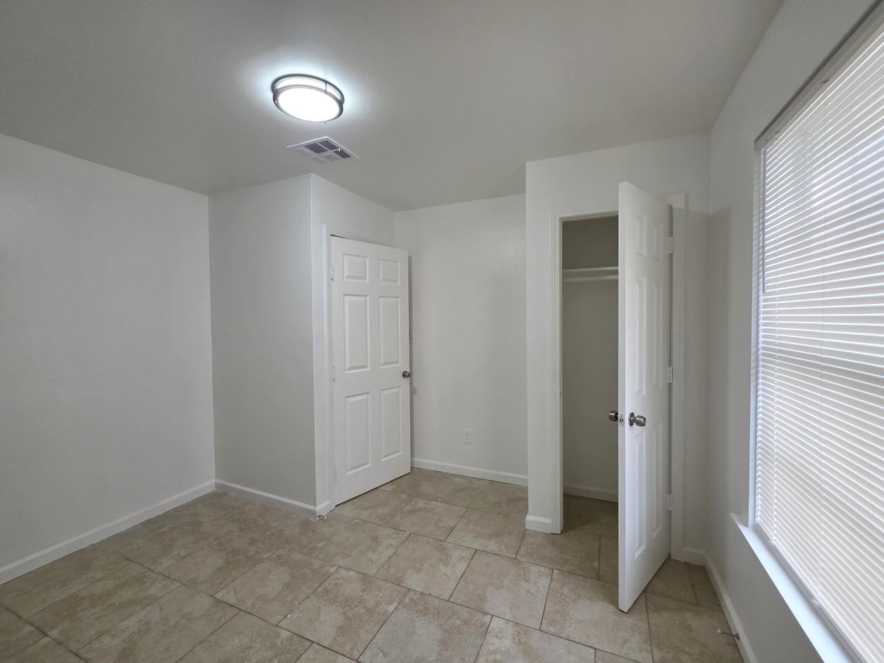 556 Westwood Dr #556 - Photo 6 of 18