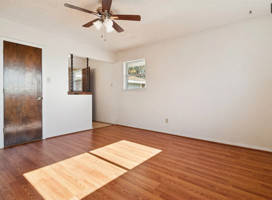 941 Maple St #NA - Photo 3 of 10