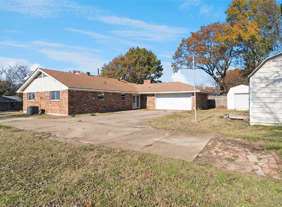 941 Maple St #NA - Photo 4 of 10