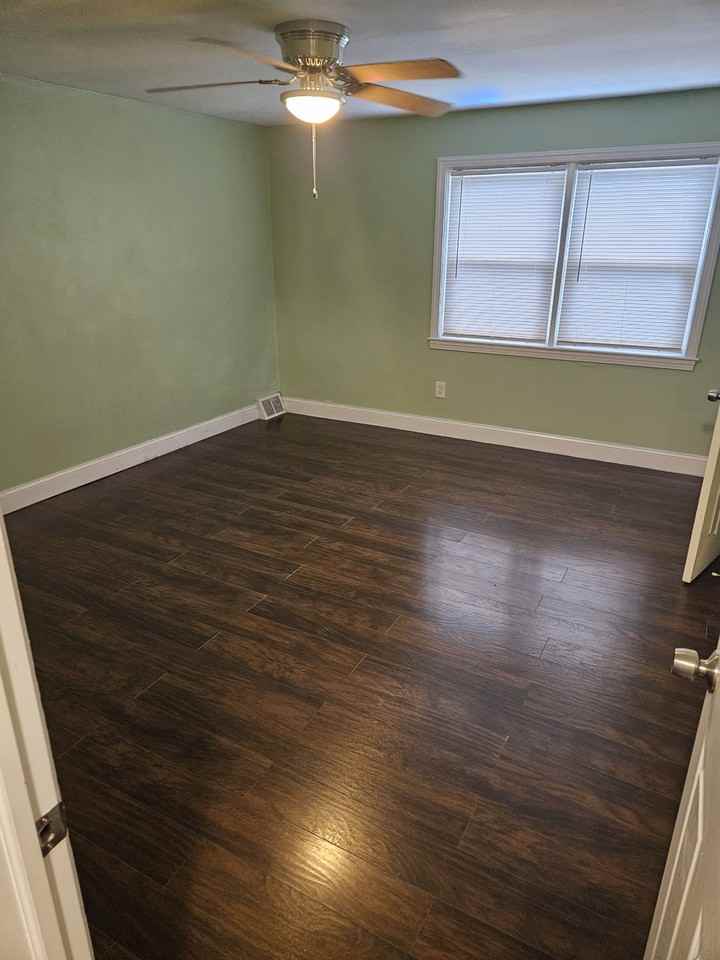 412 E Basin St - Photo 2 of 13