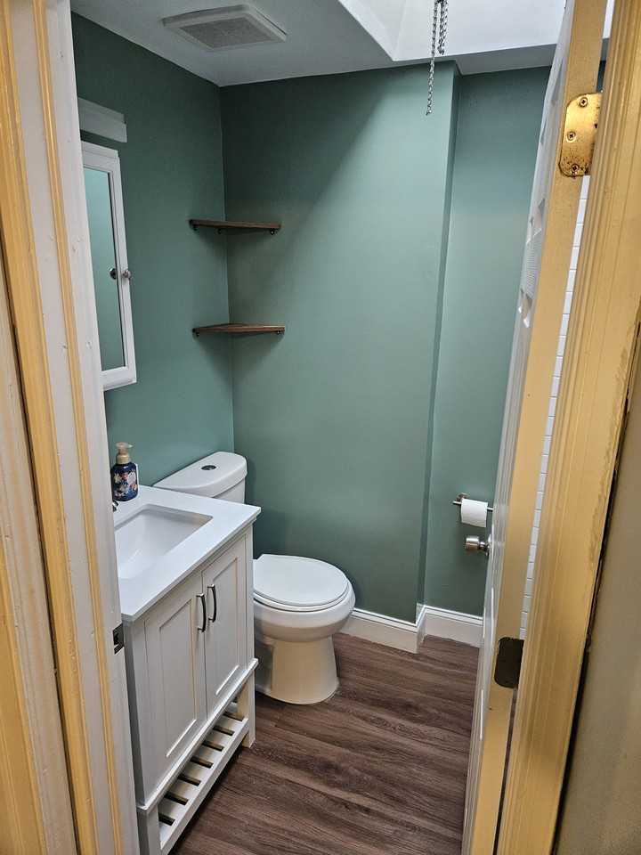 412 E Basin St - Photo 4 of 13