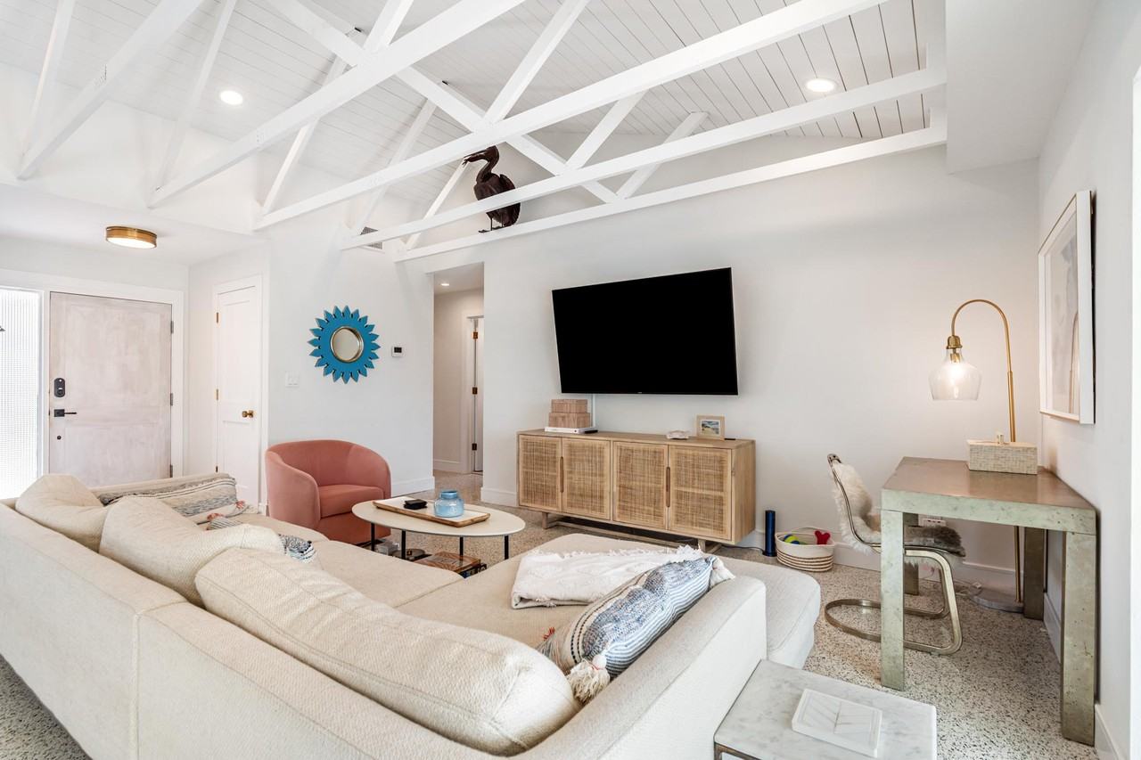 2882 W Vina Del Mar Blvd #NA - Photo 6 of 50