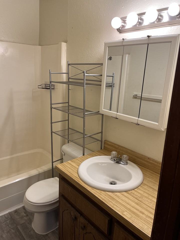512 W Idaho Ave #512 - Photo 5 of 6