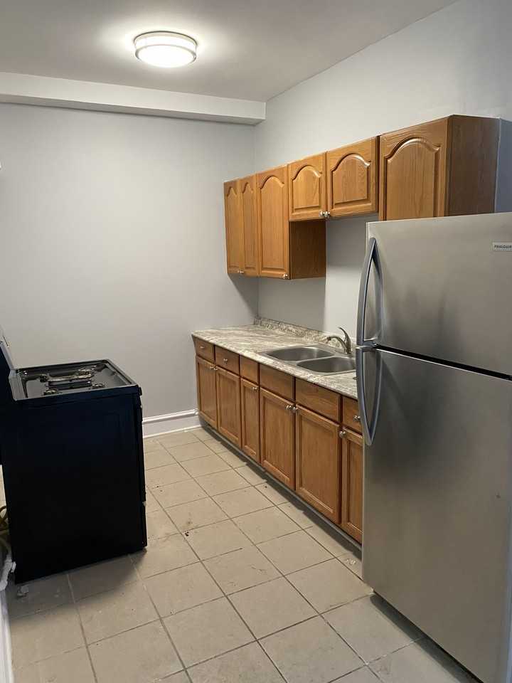 7051 S Bennett Ave #202 - Photo 4 of 7