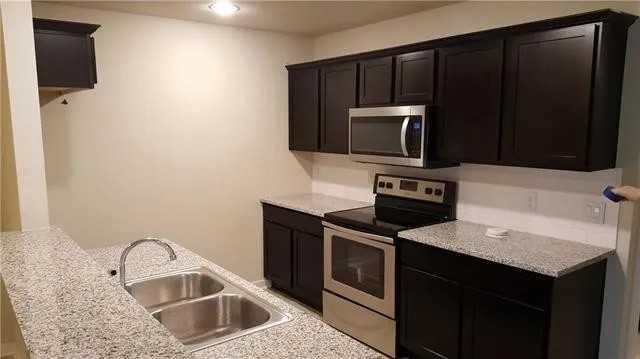 608 & 610 North 6th Street #NA - Photo 3 of 15