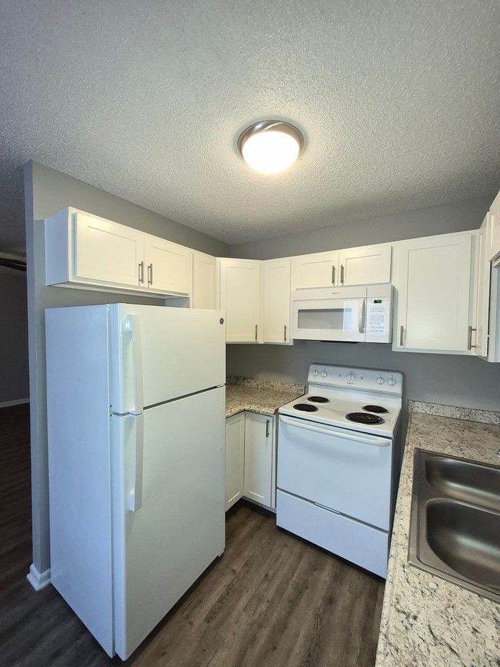 Broadbay Crossings - Photo 7 of 21