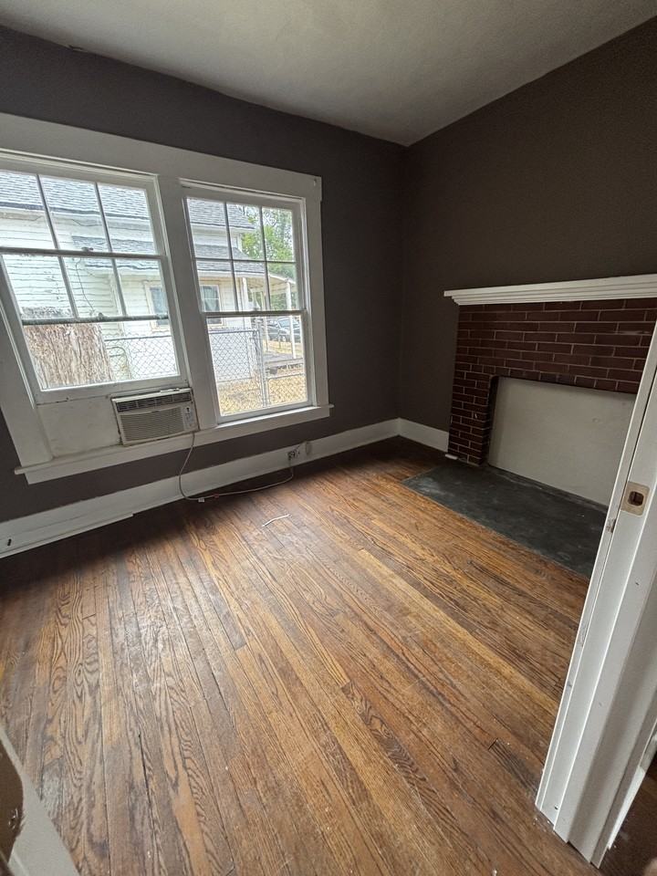307 Sw I St #NA - Photo 4 of 6